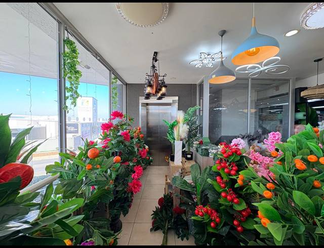 2,194M² RETAIL FOR SALE IN LONEHILL